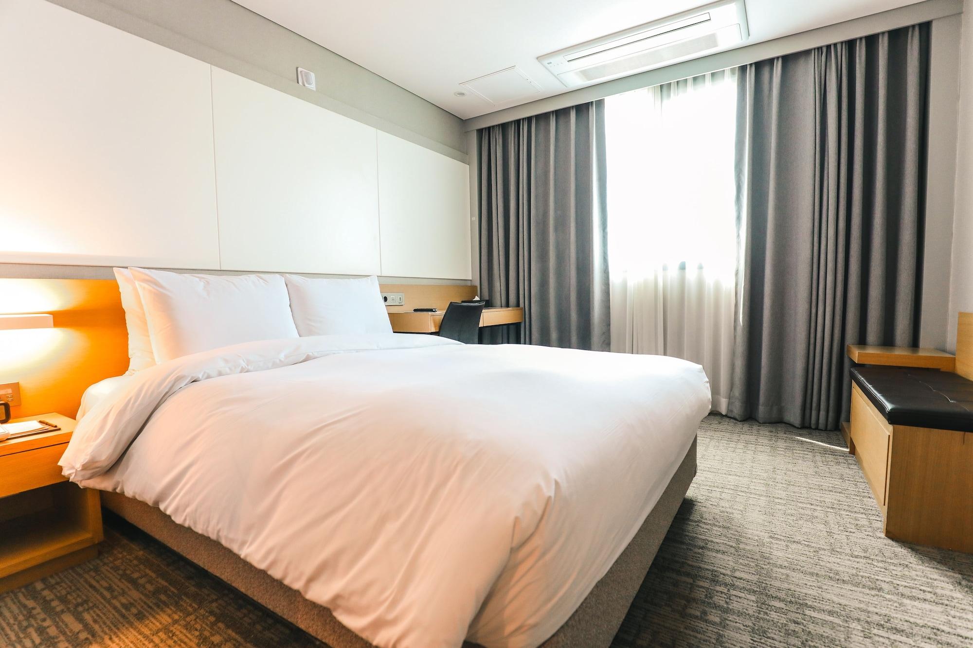 On City Hotel Τσεονάν Εξωτερικό φωτογραφία