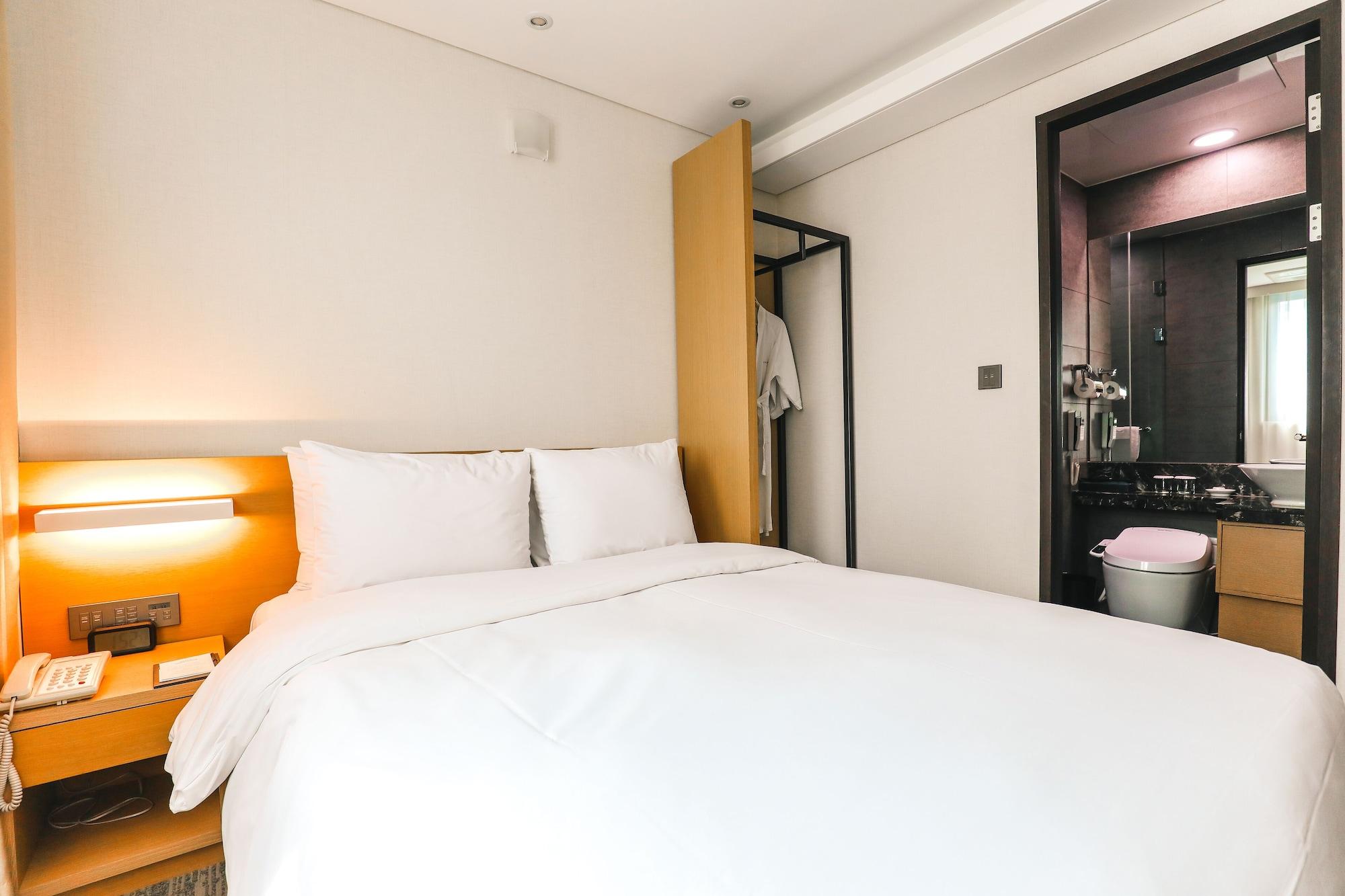 On City Hotel Τσεονάν Εξωτερικό φωτογραφία